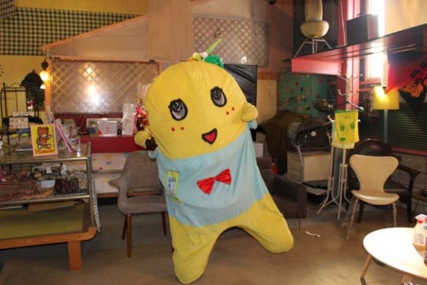 ふなっしーは嬉しさを抑えきれない様子