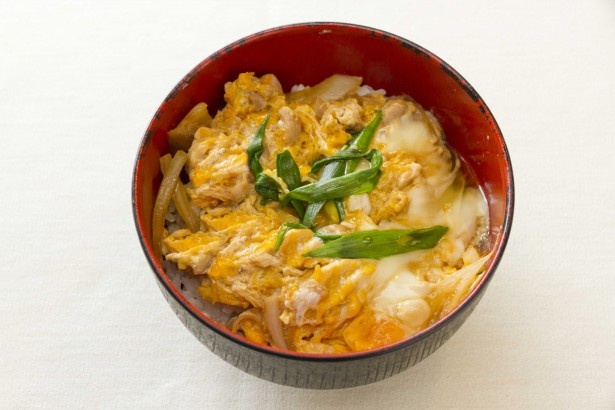 とろとろの食感がくせになる「ダンケ」の玉子丼。330円という驚きのプライス！