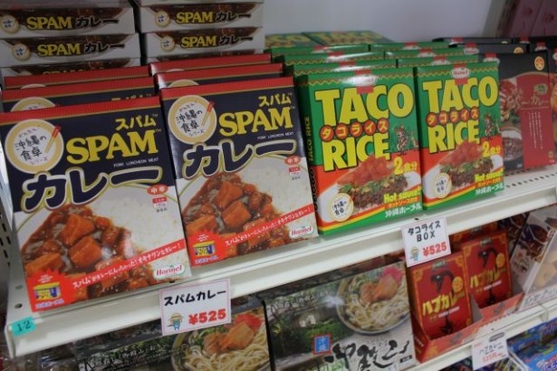 B級グルメの土産品も購入OK！