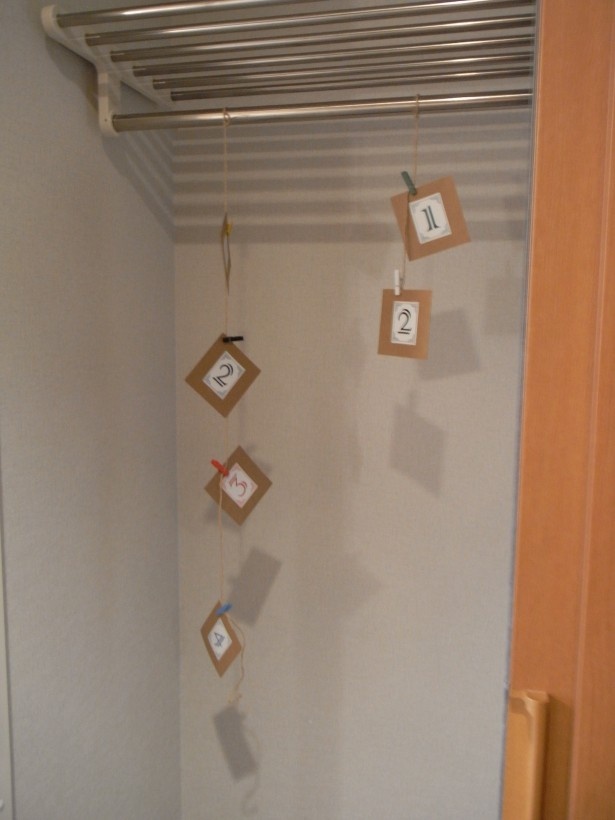 3階の部屋ではクローゼットをあけるとヒントが隠されていた
