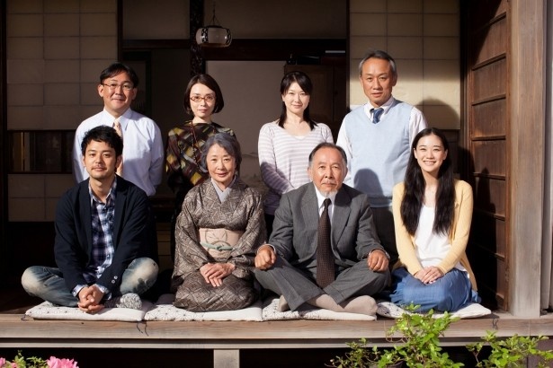 小津安二郎監督の不朽の名作『東京物語』をモチーフに山田洋次監督が現代の家族像を描く『東京家族』