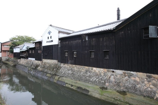 かつては湯浅町に92軒あった醤油蔵も角長の他、わずかに