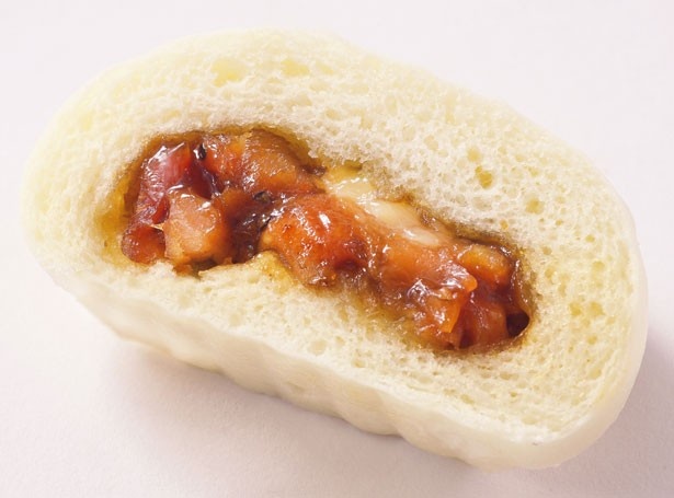 顔部分にはてりやきチキンの餡が入っている
