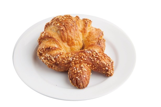 THE CITY BAKERYの併設する工房で焼き上げるプレッツェルクロワッサン