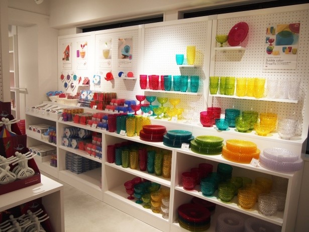 12月14日には2号店が秋葉原にオープンしたRainbow SPECTRUM