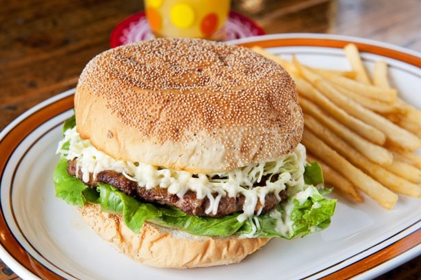 ボリューム満点の壱岐牛バーガー