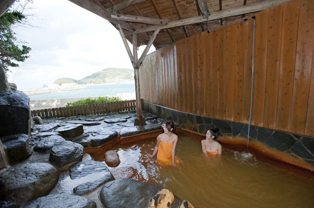 海老館では玄界灘を望む露天風呂が楽しめる