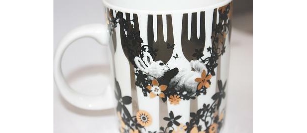 寝ているEchikaちゃんがかわいい！デザインもオシャレ(マグカップアップ)