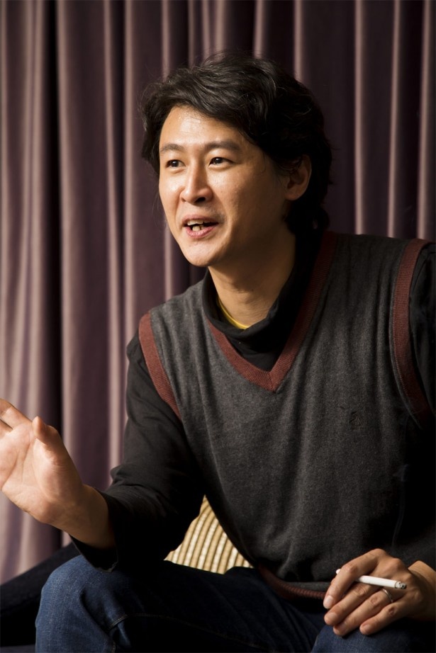 冲方 丁。『天地明察』『光圀伝』に続く歴史小説第3弾目となる今作「はなとゆめ」を発売。