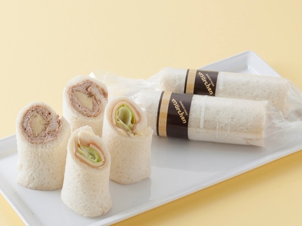 サンドイッチハウス メルヘンの恵方巻きロールサンド(ショコラバナナ168円、ゴーダチーズ＆生ハム210円)