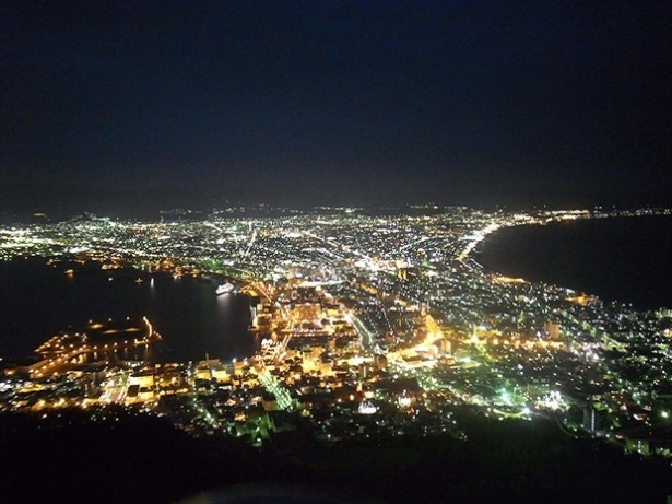 人気観光スポット総選挙で函館山が“センター”に！