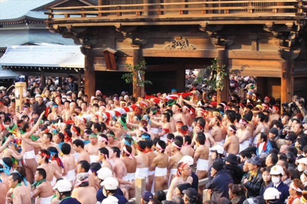 尾張大國霊神社で開催されるはだか祭