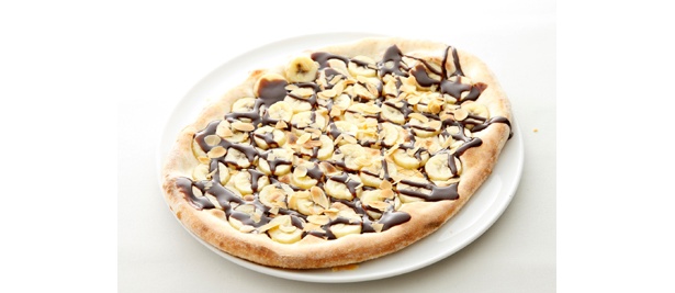 「バナナとチョコレートのデザートピッツァ」（1680円）