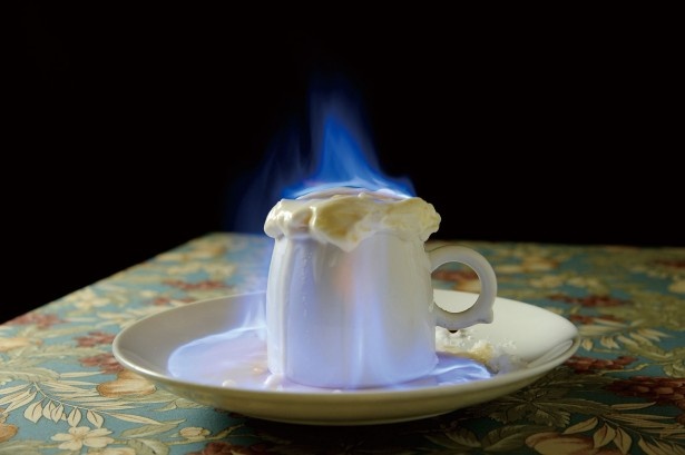 約100年前のメニューを再現！喫茶グリル DEN・ENの「焼氷」