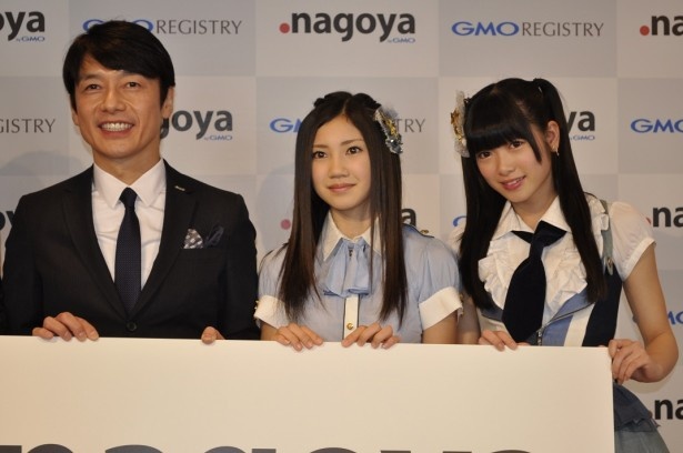 「.nagoyaの普及を通して、名古屋の魅力をより広く世界に伝えていく」と語るGMOインターネットグループ代表でGMOドメインレジストリ取締役会長の熊谷さん(左)