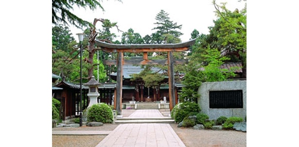 「上杉神社」〜2009年ドラマ「天地人」で話題の直江兼続ゆかりの地、山形。兼続が築き上げ、愛したふるさとをめぐる〜