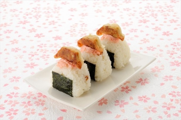 鉄なべ荒江本店 春のおにぎり餃子(1人前290円)※写真は3人前