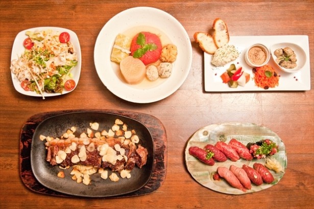 横丁内では様々な店舗の料理を出前してもらえる(※一部例外の店舗あり)