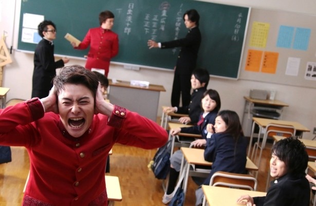 特殊な力を持つ日出家と棗家。力を使うと、他家の人間にすさまじい音を与えてしまう。その音とは？
