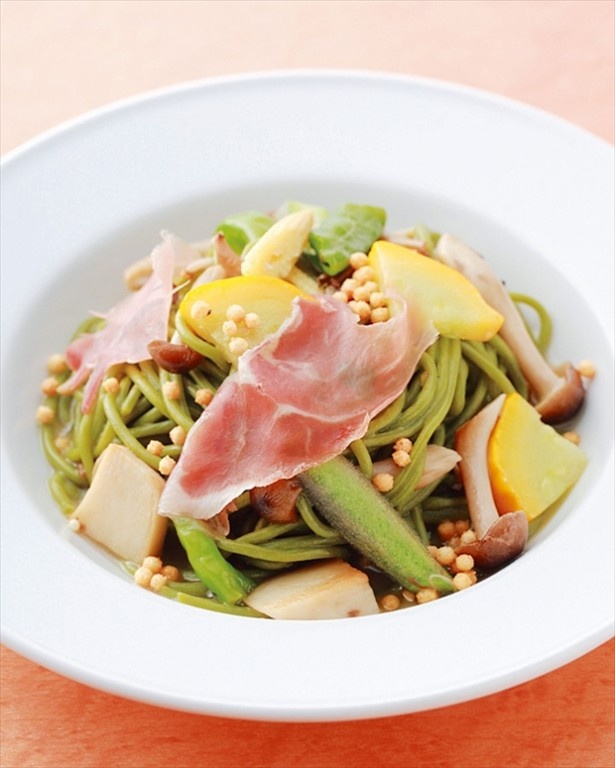 【写真を見る】抹茶を練り込んだパスタも！