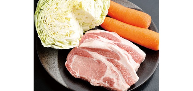 新鮮な豚肉や、特別栽培野菜など食材を厳選