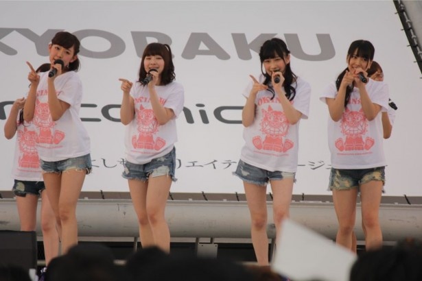 NMB48登場に客席も大盛り上がり