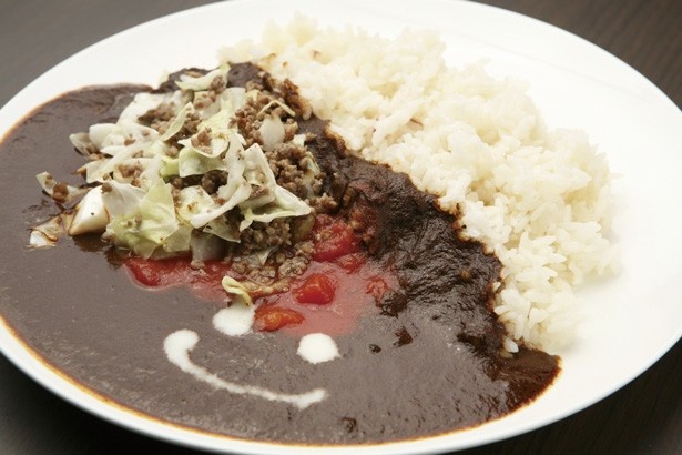 大阪・茶屋町にある『マンゲイラ　茶屋町店』のマンゲイラトマトカレー