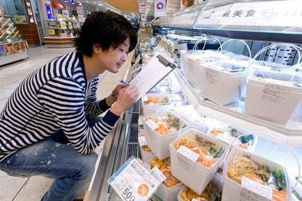デパ地下の最新情報を調べるべく編集部・山元もあべのハルカス近鉄本店へ！