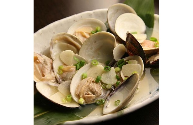 傾奇者の慶次にちなんだ「蛤のかぶき蒸し」（580円）