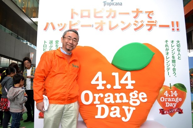 【写真を見る】オブジェをバックに、北原伸恭社長が今後の展開について語ってくれた