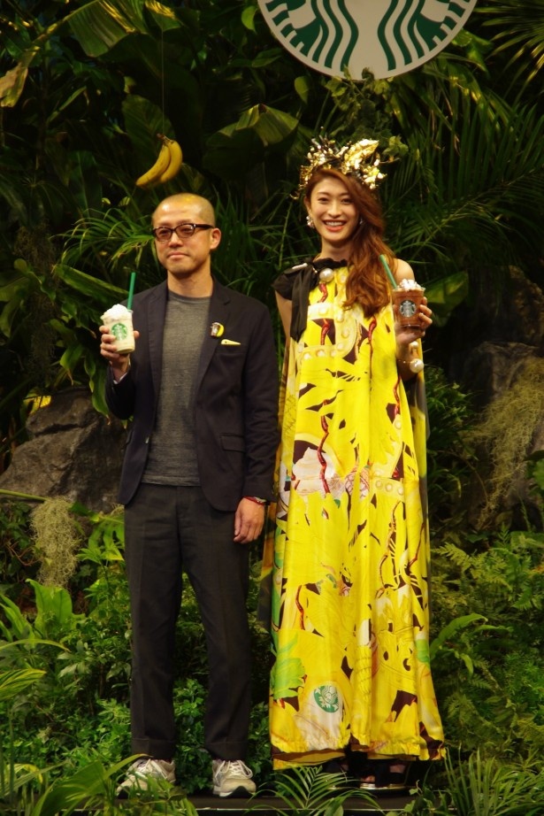 スターバックス マーケティングコミュニケーション部の広瀬部長と