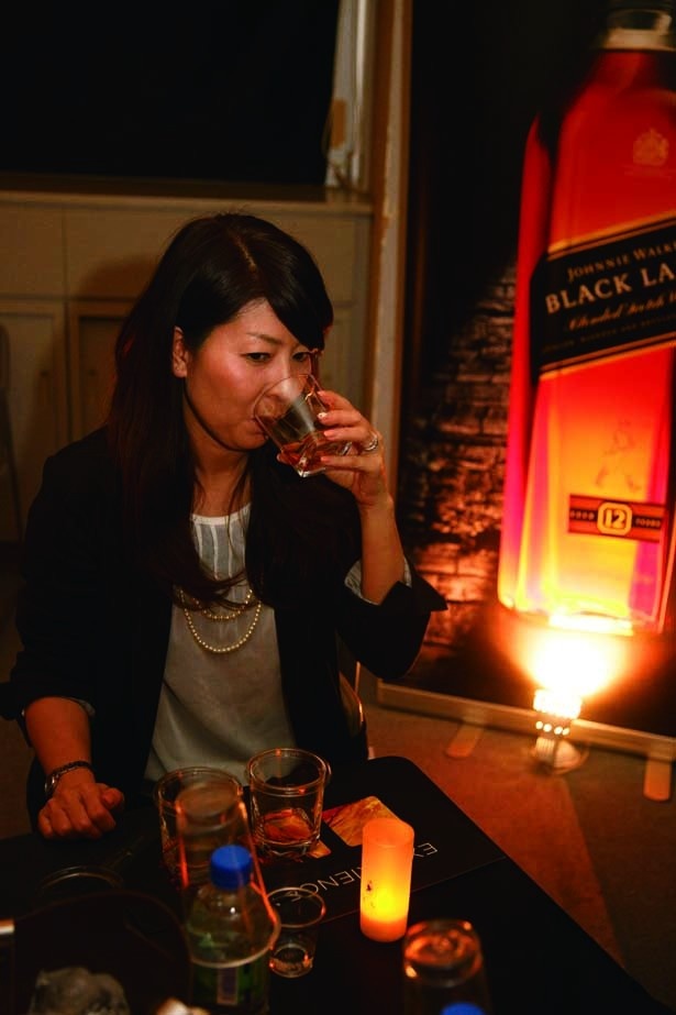 次に、3種をストレート、ロック、水割り、ハイボールと様々な方法で試飲。香りと同様、飲み方により全く異なる味わいに感じるのが不思議だ
