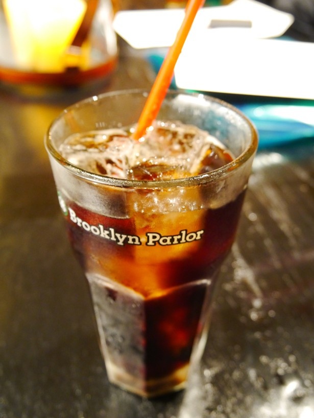ハンバーガーのお供にピッタリなコカコーラ（ランチに＋250円など）