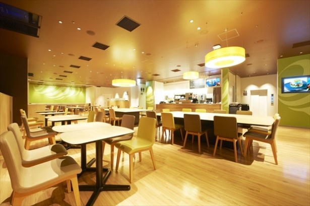 Orbi Yokohama内2階カフェ