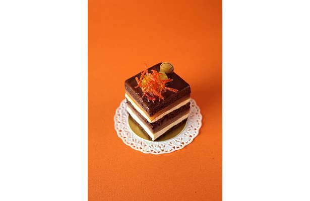 超かわいい！「カファレル」が考案した“ジャンドゥーヤ”を使用したケーキ「ジャンドゥーヤ・グランデ」（504円）