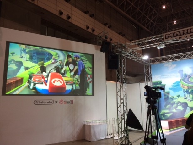 任天堂ブース。マリオカートの世界にゴー！