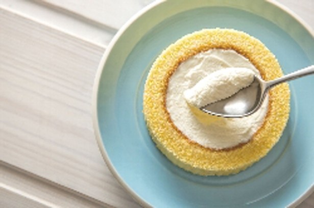ピュアロールケーキ(164円) 発売中