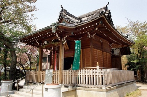 「羽田七福いなりめぐり」スポットの一つ、荻中神社。8月には祭礼が行われる