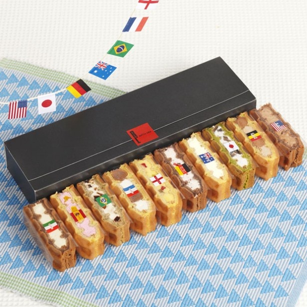 【写真を見る】ワールドワッフル10ヵ国セット(1296円)は全商品が食べられるので贈り物にしても喜ばれそう！