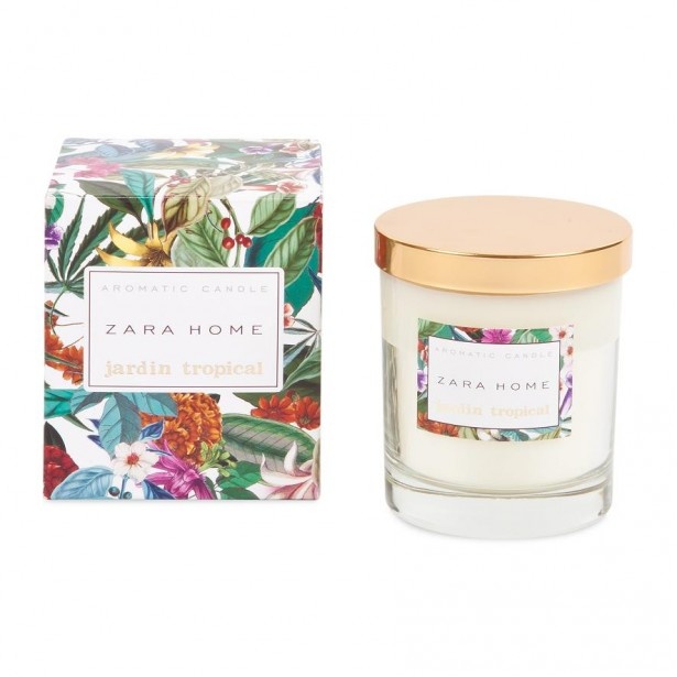｢BATH＆BODY LINE｣のキャンドル(3290円)。｢ZARA   HOME AOYAMA｣で人気のシリーズで、インセンスやエ アーフレッシュ、ホームスプレーなどもある