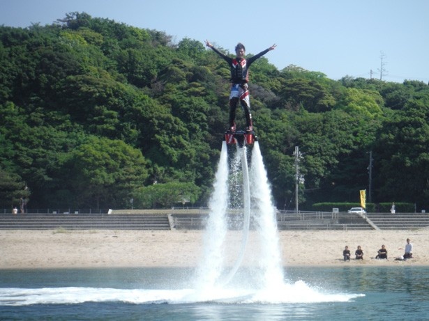 画像1 4 ジェット水流で空を飛ぶ フライボード を気軽に体験できる施設が大阪に初上陸 ウォーカープラス