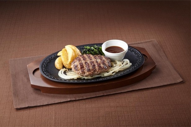 ｢ビーフ100％ハンバーグ｣(999円)　デミグラスソース