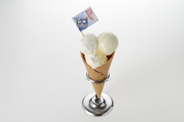 ただのバニラアイスじゃない!?「ドキっ！いたずらトリプルホワイトジェラート」(600円)