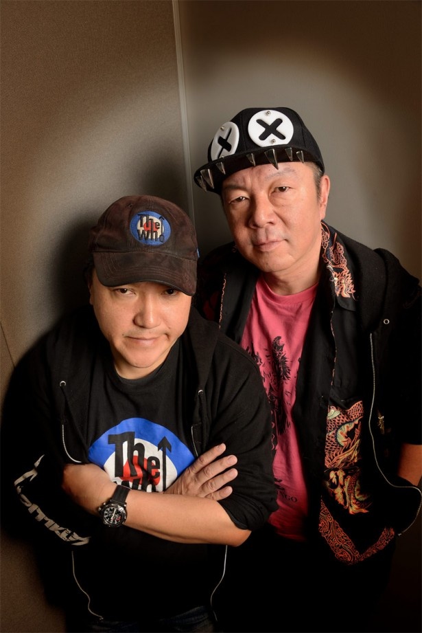 いのうえひでのり（左）と古田新太（右）