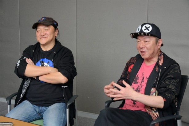 いのうえひでのり（左）と古田新太（右）