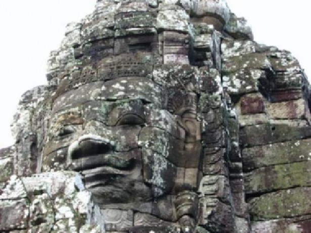 世界のランドマークカテゴリ7位「シェム　リアップ(カンボジア)のバイヨン寺院」