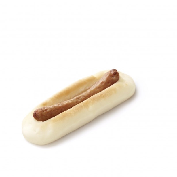 【写真を見る】豚肉の甘くジューシーな味わいが特徴の「米粉もちもちドッグ＜ポーク＞」