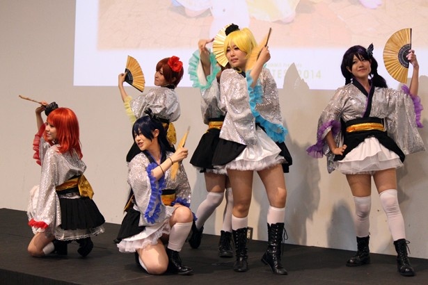 パフォーマンスユニット、ラブ☆パカによるダンスも披露された
