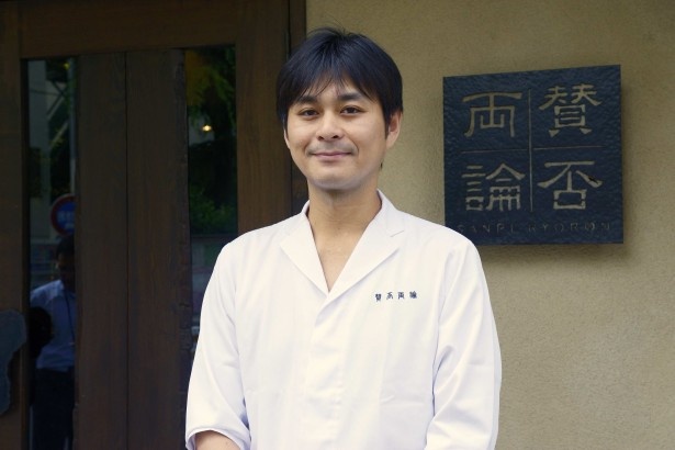 【写真を見る】「女子会コース」のプロデュースをした日本料理賛否両論の笠原将弘氏