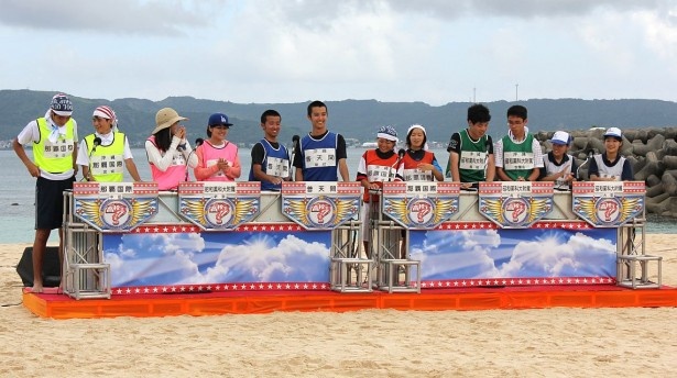 後半戦は早押しクイズで勝負を決する